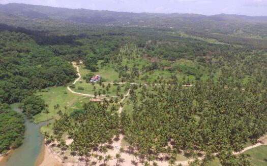 Incredibile opportunità per un progetto turistico mega su un terreno di sviluppo