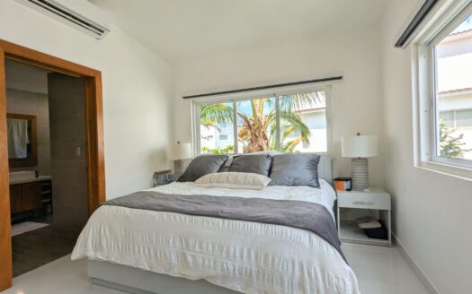 Elegante Attico con 3 Camere da Letto e Vista Panoramica sulle Montagne