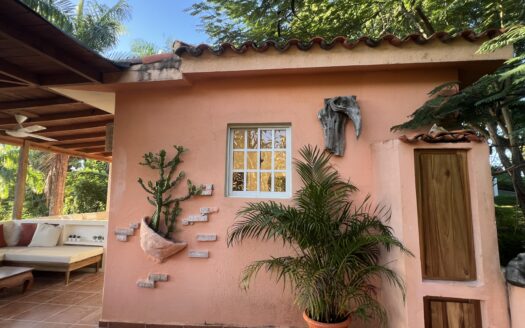Condo con 2 Camere da Letto con Vista Panoramica e Forte Potenziale di Affitto
