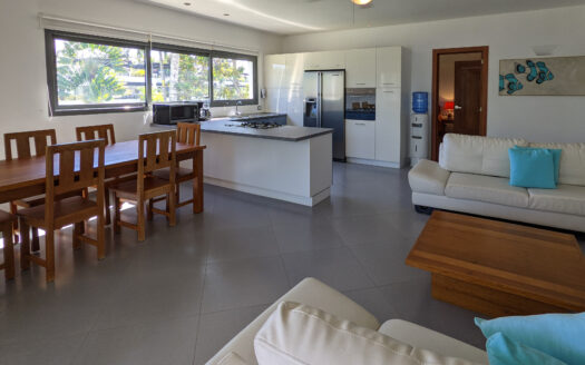 Condo con 3 camere da letto in prima linea in un appart-hotel fronte mare