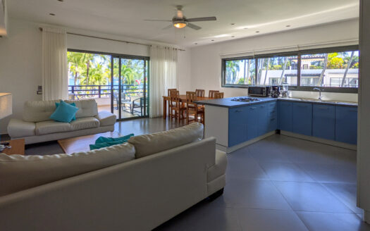 Condo con 3 camere da letto in prima linea in un appart-hotel fronte mare