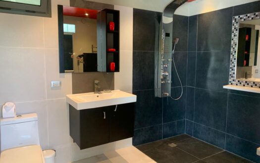 Villa contemporanea con vista oceano di 5 camere da letto